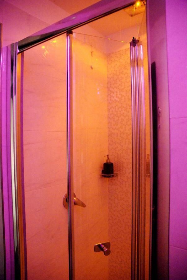 New Emotion Room Trieste Esterno foto